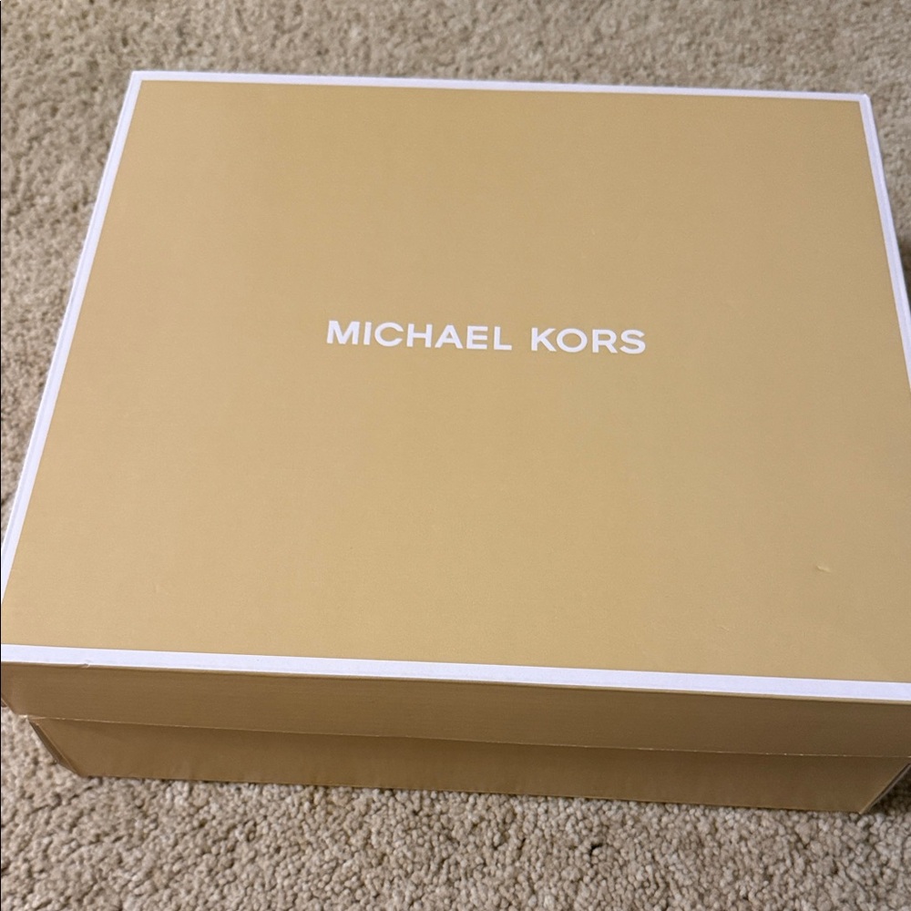 Michael Kors Light Cream Dorothy Flex Mid Bootie - Picture 9 of 9